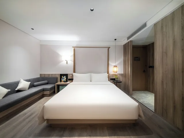 Superior, Single, Queen Bed, SSAW Hotel Shenzhen Qianhai Nantou Ancient Town 3/5