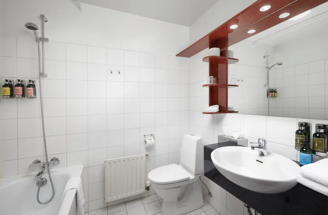 Suite, King Bed, Sofa, Hotel Klaustur 2/2