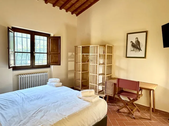 غرفة عائلية بسريرين كينج بإطلالة على الحديقة مع أريكة، Villa Castiglione 6/10