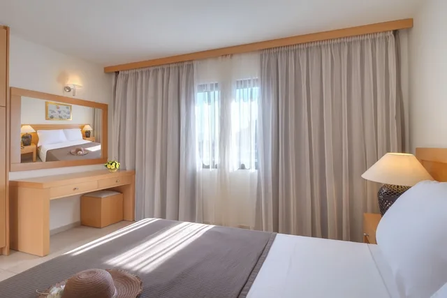 Bungalow Superior Side Sea View، Ariadne Beach - Adults Only 2/6