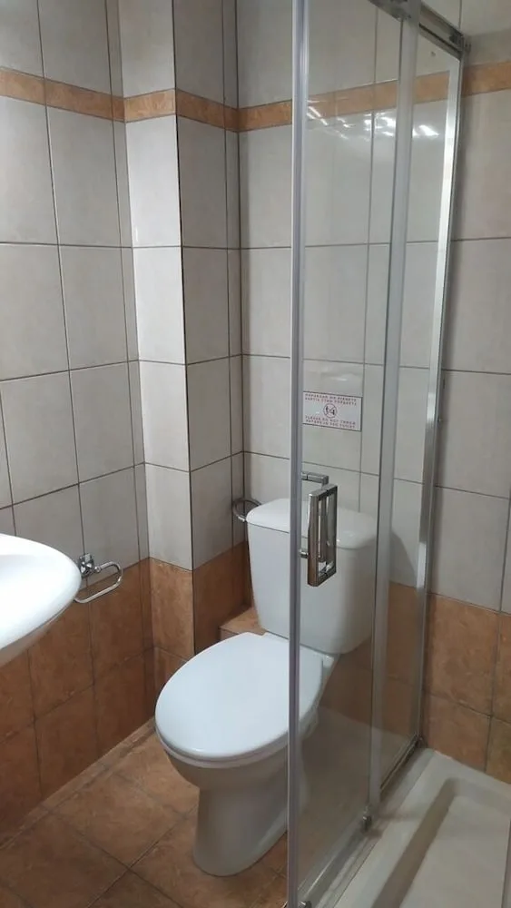 غرفة بسريرين منفصلين بإطلالة على الحديقة، Loukas Hotel &amp; Apartments 8/10