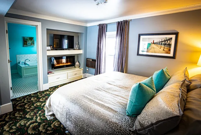 غرفة بريميوم بسرير كينج، Twin Oaks Inn 1/10