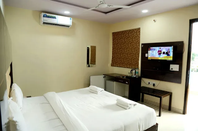 غرفة ديلوكس بسرير مزدوج، Hotel Roshan Haveli 1/4