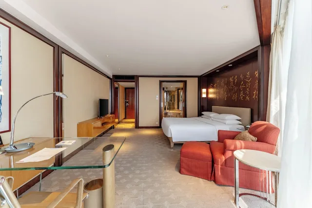 غرفة بسرير كينج، GRAND HYATT SHANGHAI 5/6