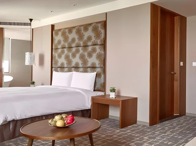 Executive, Suite, King Bed, Orange Hotel Wenhua 1/1