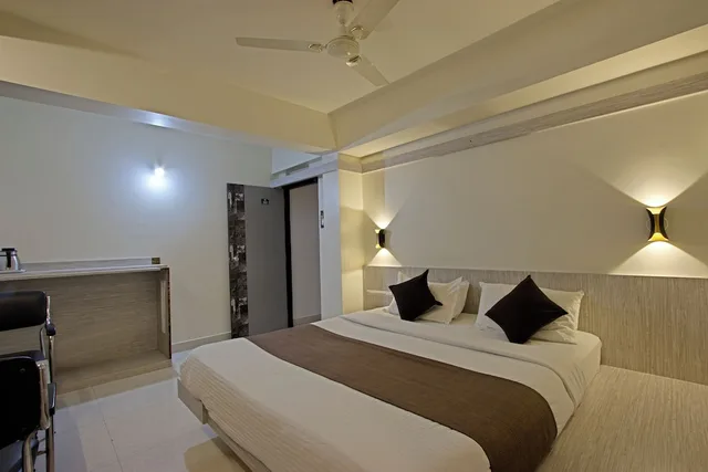 غرفة ديلوكس بسرير مزدوج، MTR RESIDENCY 5/7