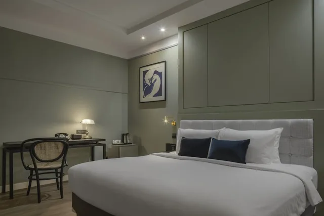 Standard, King Bed, Thomas Bangkok Hotel 2/6