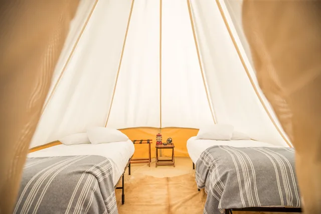 Kids, Stargazer, Tent, King and Twin Beds, Private Bathroom، Grand Canyon Under Canvas 4/10
