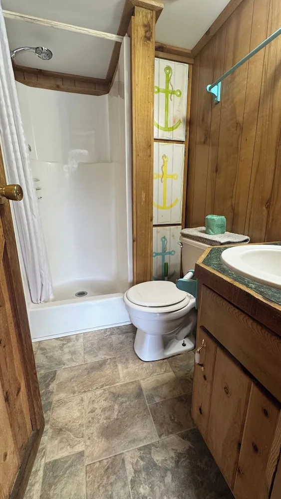 Luxury, Cabin, 3 Queen Beds, Sofa, Navarre Beach Camping Resort 1/2