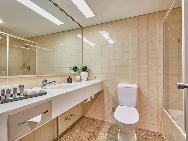 غرفة سوبيريور بسريرين مزدوجين، Mercure Perth 6/7
