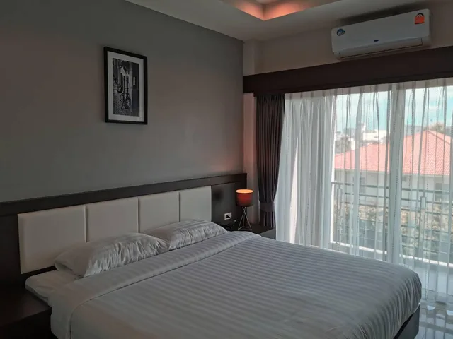 Standard, Single, King Bed, The Cottage Hotel Udon Thani 1/2