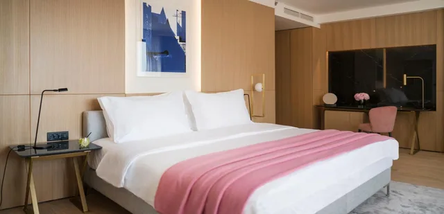 غرفة سوبيريور بسرير كينج بإطلالة جزئية على البحر، Hotel Excelsior Dubrovnik 3/8