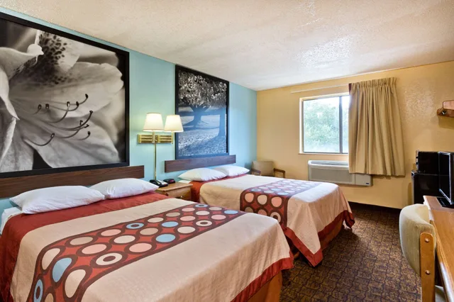 غرفة بسريرين مزدوجين، Super 8 By Wyndham Lexington Park/California Area 4/7