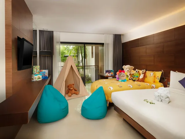 غرفة عائلية بسرير كينج بإطلالة على الحديقة بشرفة، Novotel Phuket Kata Avista Resort And Spa 1/8