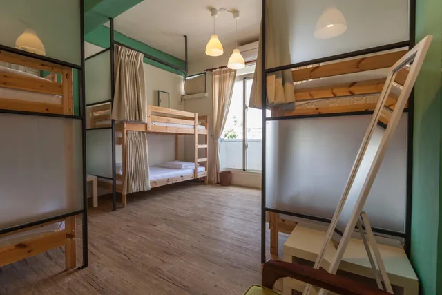 سكن مشترك للنساء، Sleeping Boot Hostel 2/2
