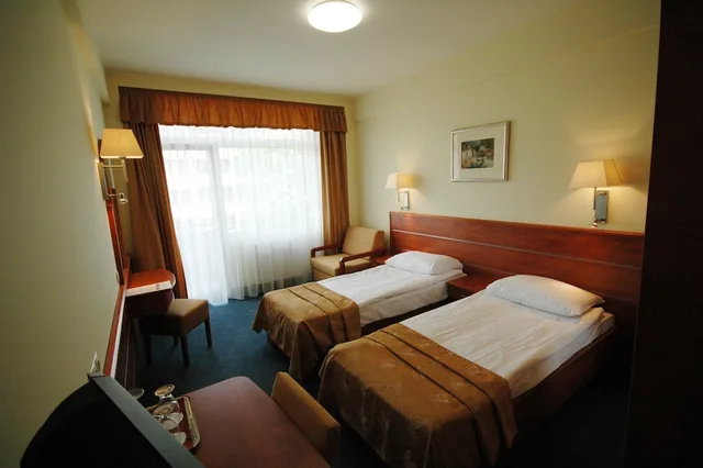 غرفة سوبيريور ثلاثية بسرير مزدوج بشرفة، Benczur Hotel 5/10