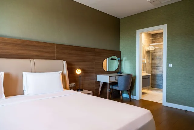 2 Bedrooms, Superior, Apartment, 2 King Beds, Radisson Residences Vadistanbul 9/10