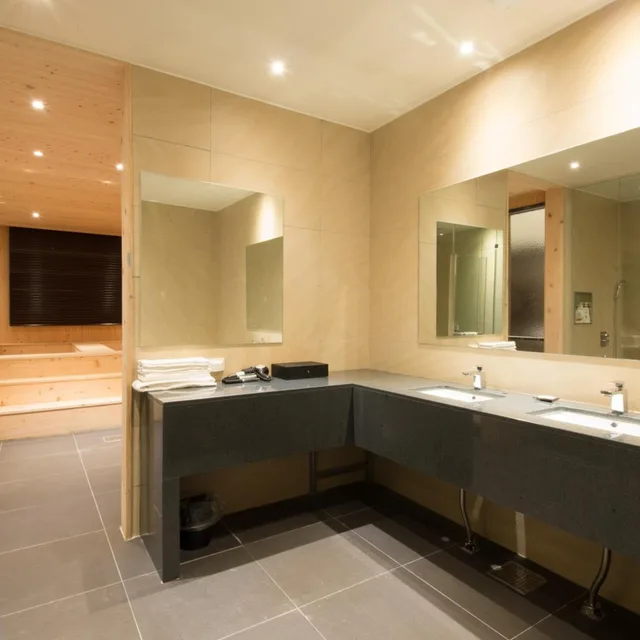 Suite, The Empress Hotel 9/10
