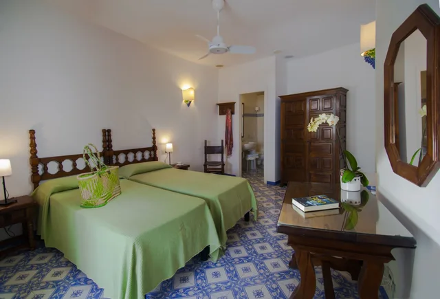 غرفة قياسية بسرير مزدوج بإطلالة على الفناء، Hotel Semiramis 4/10