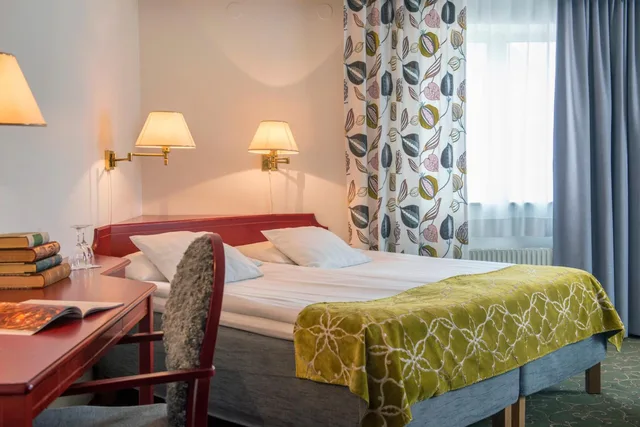 Standard, Twin Beds, Two Extra Beds، Best Western Strand Hotel 1/5
