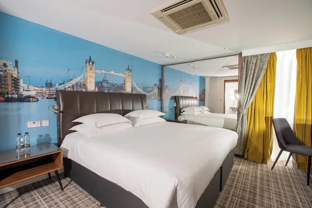 جناح فاخر بسرير كينج، Millennium Hotel and Conference Centre Gloucester London 2/6