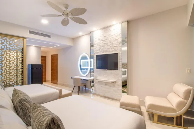 Room, Garza Blanca Resort Spa Los Cabos 5/8