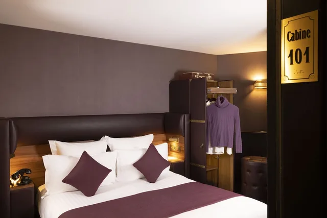 غرفة متصلة عائلية بسريرين مزدوجين، Whistler Hotel 1/6