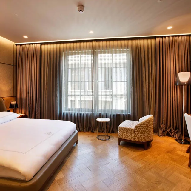 غرفة تنفيذية، FER HOTEL 3/3