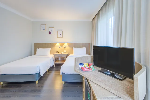 غرفة بسريرين منفصلين، Park Inn By Radisson Berrini 2/6