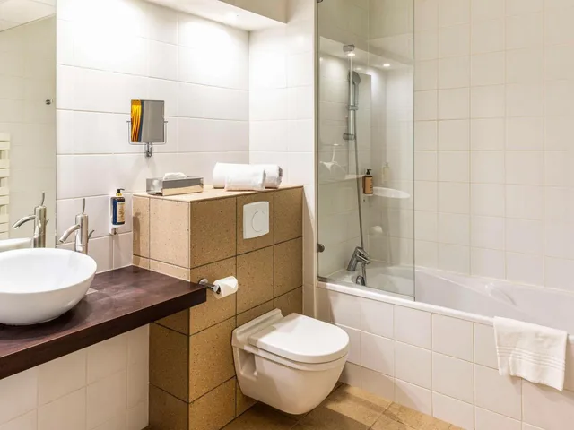 غرفة عائلية بسرير مزدوج مع أريكة، Mercure Agen Centre 3/6