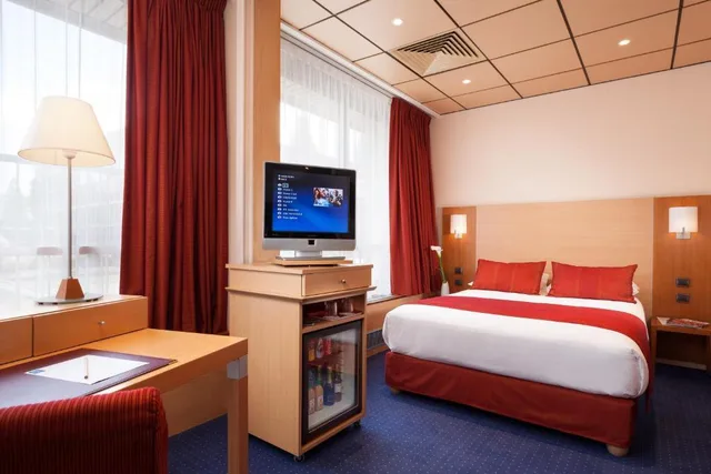 جناح جونيور بسرير فردي، Hotel Forest Hill Paris Meudon-Velizy 2/2