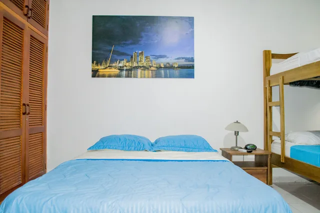غرفة عائلية بسرير مزدوج وسرير بطابقين بحمام مشترك، Hostal Ocean View 2/3