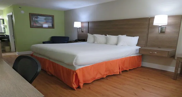 جناح، SureStay Plus Hotel by Best Western St Marys Cumberland 1/7
