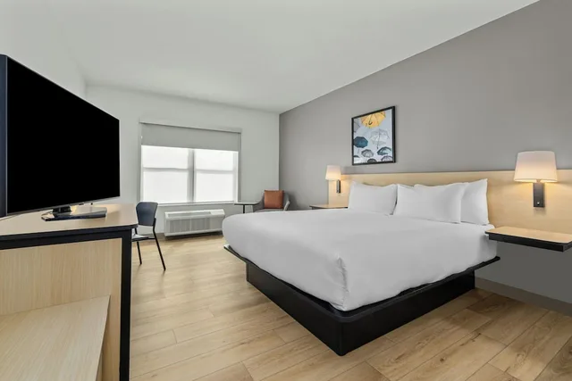 غرفة بسرير كينج، The Magnolia Hotel, St Augustine Downtown Historic District, FL 1/6