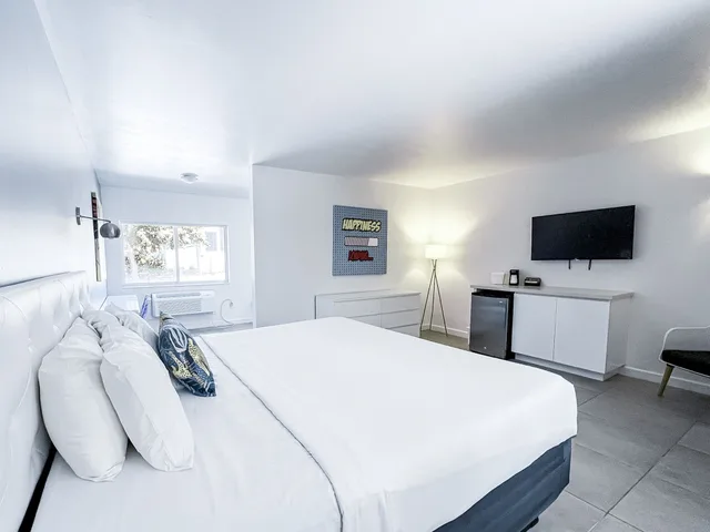 استوديو بسرير كينج لذوي الإعاقة، Royal Palms Resort And Spa A North Beach Village Resort Hotel 1/5
