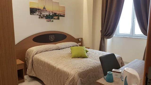 غرفة قياسية ثلاثية، Buono BB 3/4