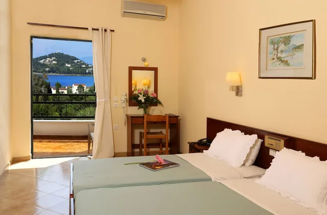 غرفة قياسية بسريرين منفصلين بإطلالة على الحديقة، Paradise Hotel Corfu 1/2