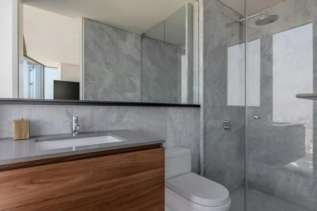 إقامة غراند بسرير كينج بإطلالة على المتنزه بشرفة بغرفة نوم واحدة، The Ritz-Carlton Residences Mexico City 2/5