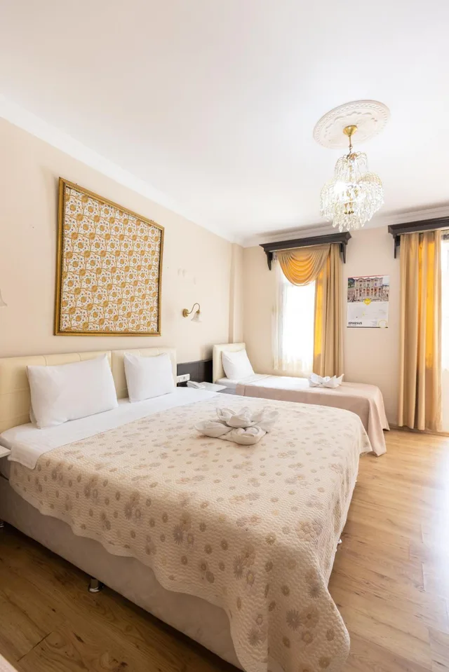 غرفة ثلاثية بشرفة، Ephesus Centrum 10/10