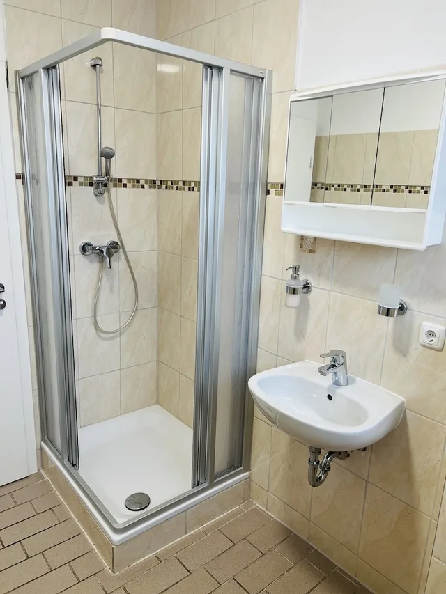 غرفة عائلية بثلاثة أسرّة، Hotel Wilhelmsburger Hof 2/3