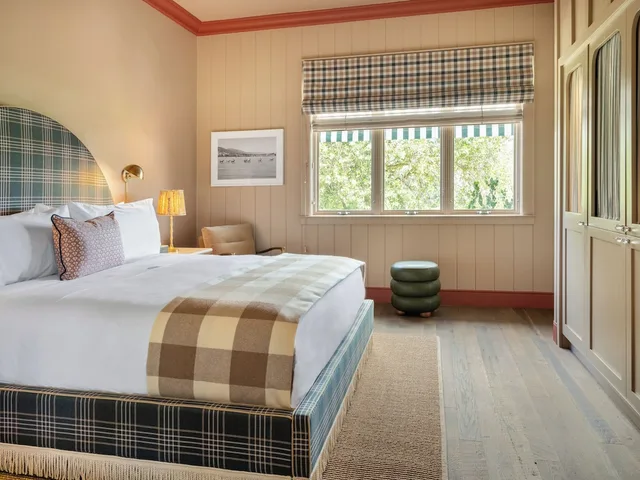 كوخ بسرير كينج مع أريكة، Wine Country Inn 2/7