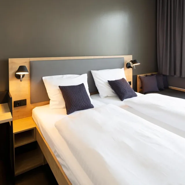 غرفة ثلاثية، Aletto Kudamm Hotel Hostel 8/10