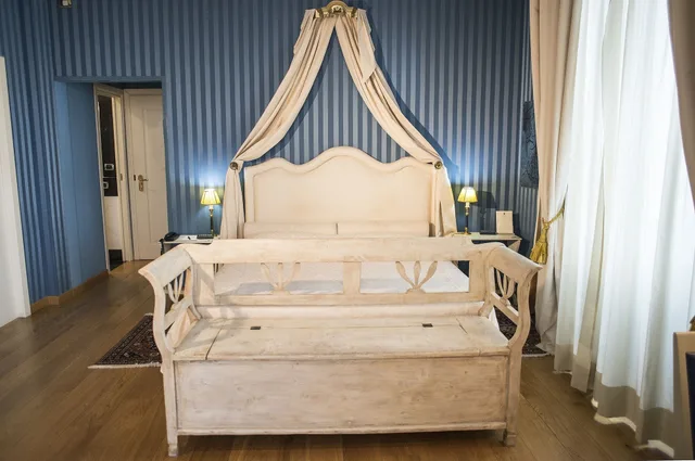 غرفة بريميوم بسرير كينج بشرفة، Palazzo Guiscardo 4/9
