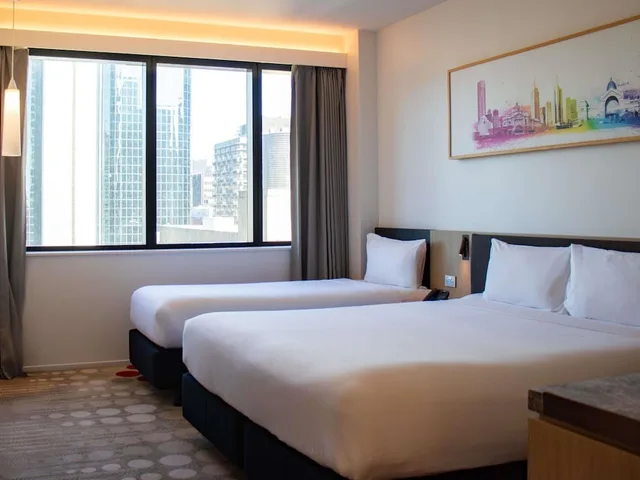 غرفة سوبيريور بسرير فردي وسرير كينج وسرير فردي، Ibis Melbourne Central 4/7