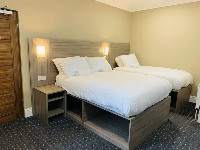 غرفة عائلية بسرير مزدوج وسرير فردي، De Regency Style Hotel 2/3