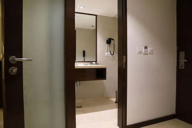 Deluxe, Suite, King Bed, Country Inn & Suites By Radisson Kota 7/7