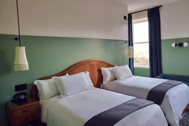 غرفة كلاسيكية بسريرين مزدوجين، The Drayton Hotel Savannah, Curio Collection by Hilton 1/2