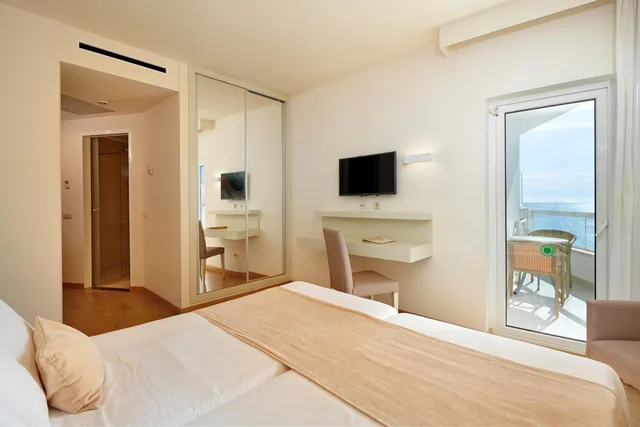 Room, Twin Beds, Balcony, Hotel Sabina & Suites 1/2