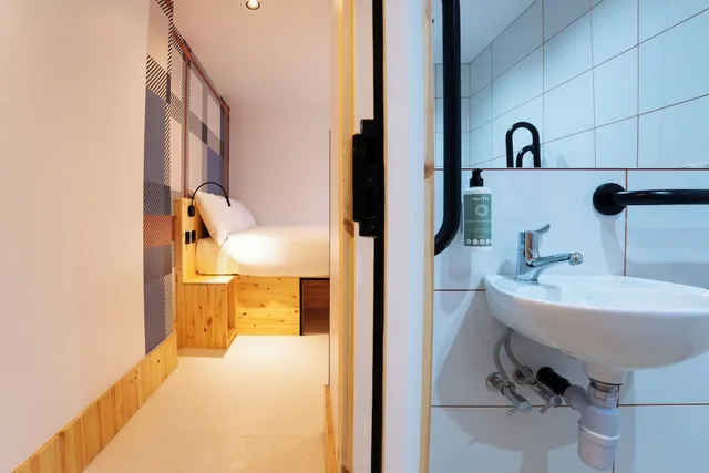 غرفة بسرير مزدوج لذوي الإعاقة، easyHotel Paddington 3/3