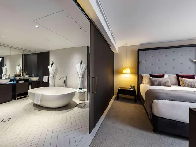 جناح بريستيج، SOFITEL BRISBANE CENTRAL 3/10